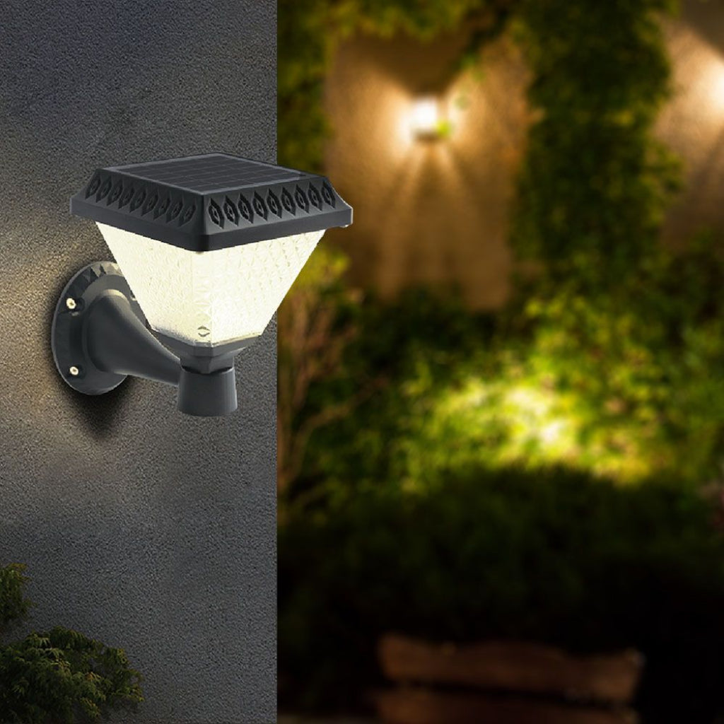 V-TAC Solarna Lampa Ścienna LED 0,8W w Kształcie Piramidy z Pilotem, Kolor Czarny, 3w1, IP44