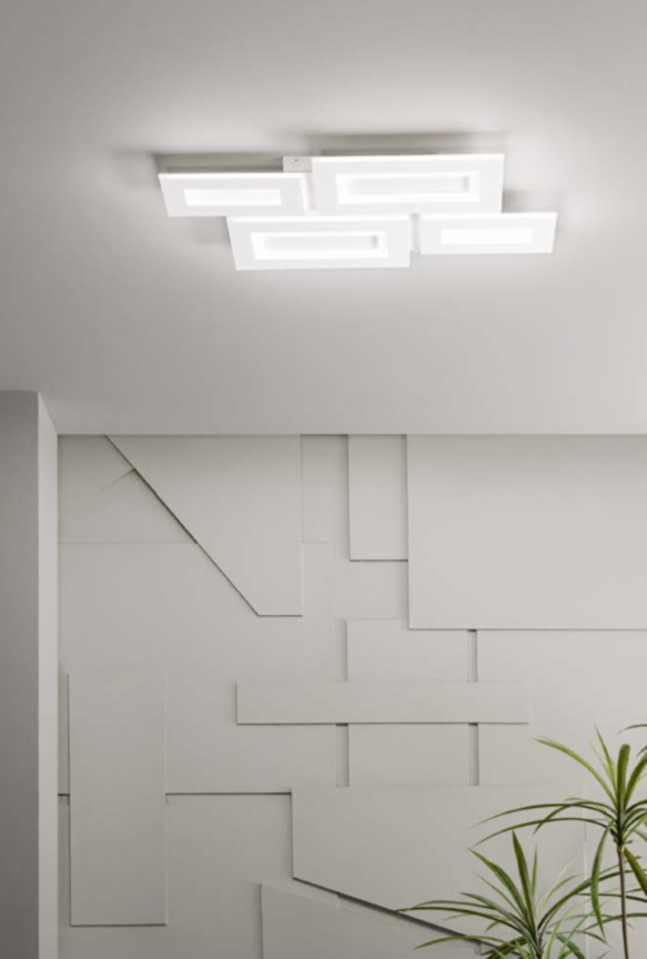 Plafoniera LED CCT w kolorze białego aluminium z akrylowymi dyfuzorami o nakładającym się kwadratowym kształcie ALBERS