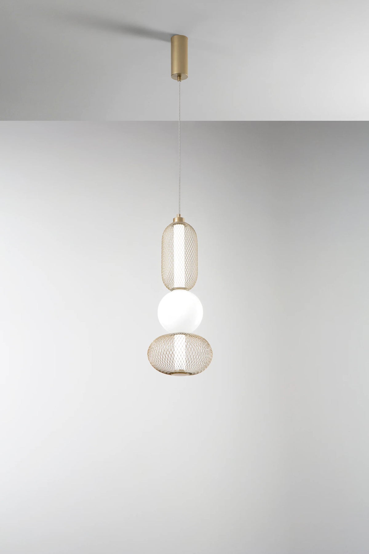 Lampa wisząca LED ze szkła dmuchanego z siatkowymi kloszami czarno-złota 24W 2460LM 3000°K INKAS