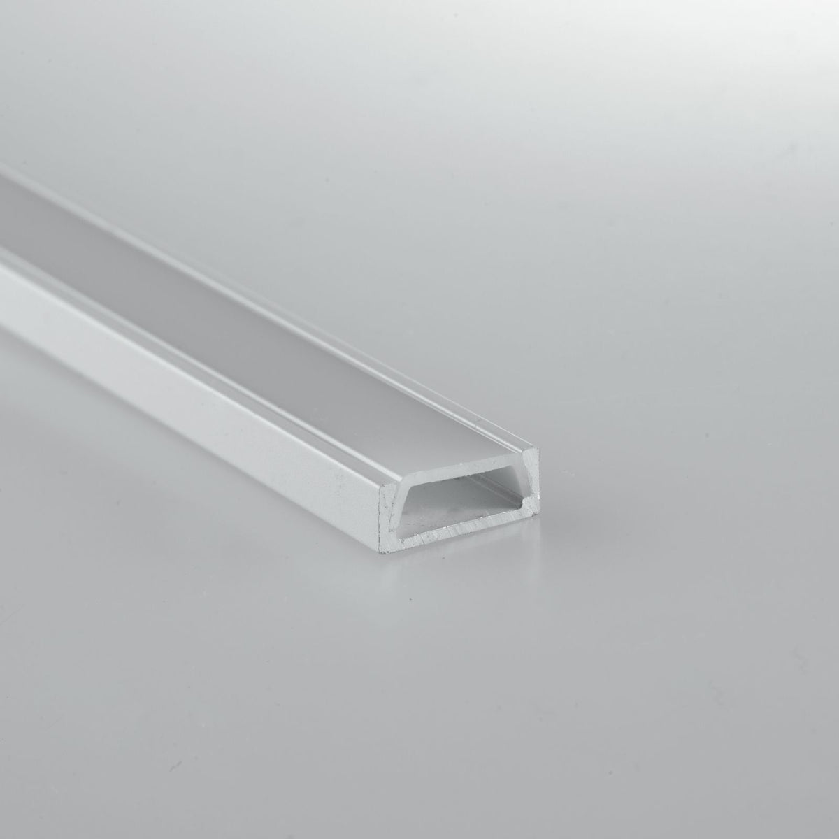 Profilo LED Alluminio 2MT Diffusore Opale Tappi e Staffe Inclusi Silver o Bianco | MILANO INTEC
