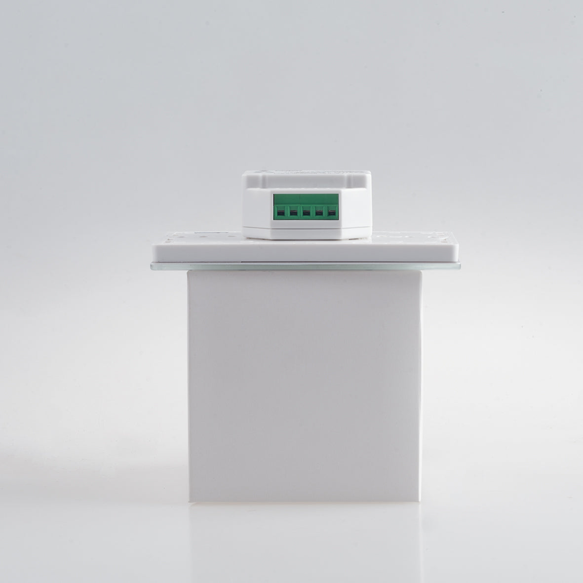 Wallpad RF 2.4G control RGB-RGBW-RGB+CCT 4 zone 5 canale 230V conectabil cu protocolul DMX 512