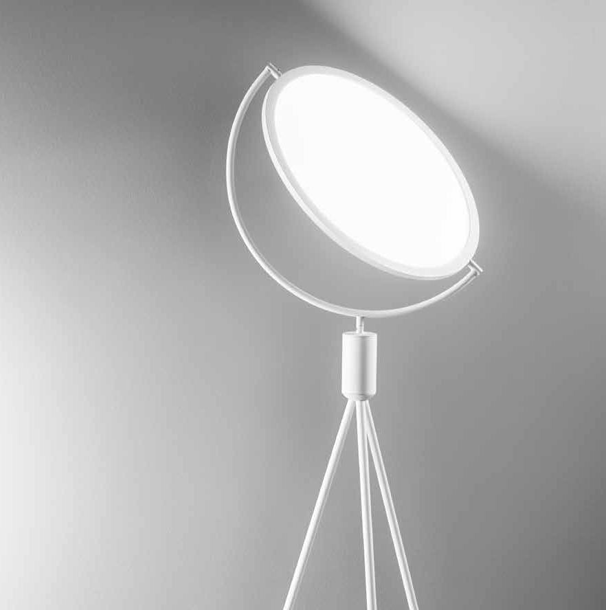Piantana LED in metallo bianco o nero diffusore ultrasottile in acrilico orientabile CCT 24W 1980LM RADAR