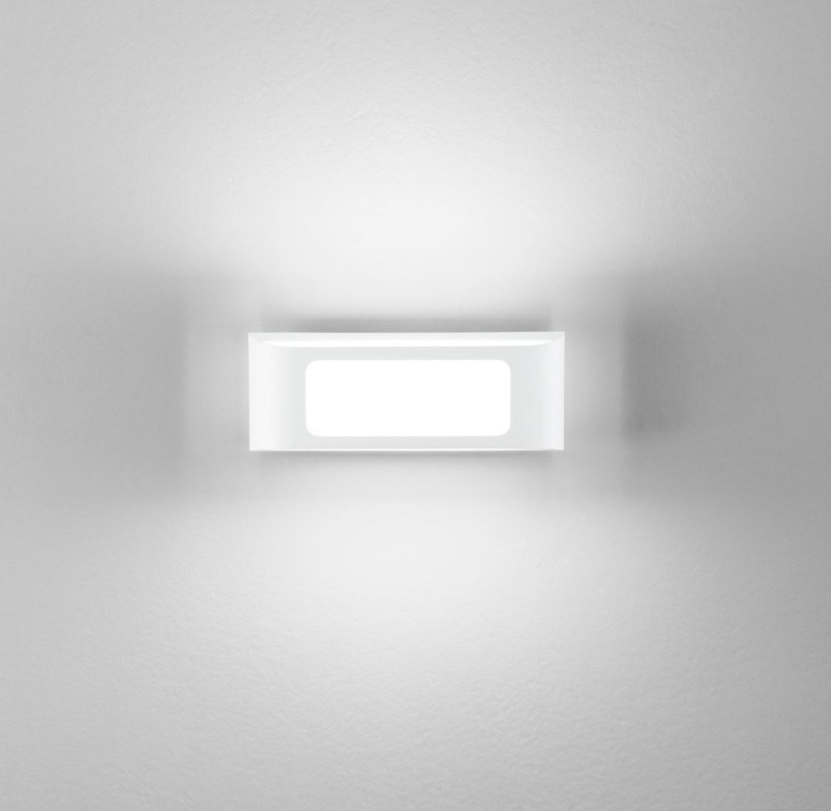 Applique LED CCT Biemissione Per Esterno IP65 12W – Desert Intec