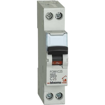 BTICINO ÎNTRERUPĂTOR AUTOMAT MODULAR 25A FC881C25