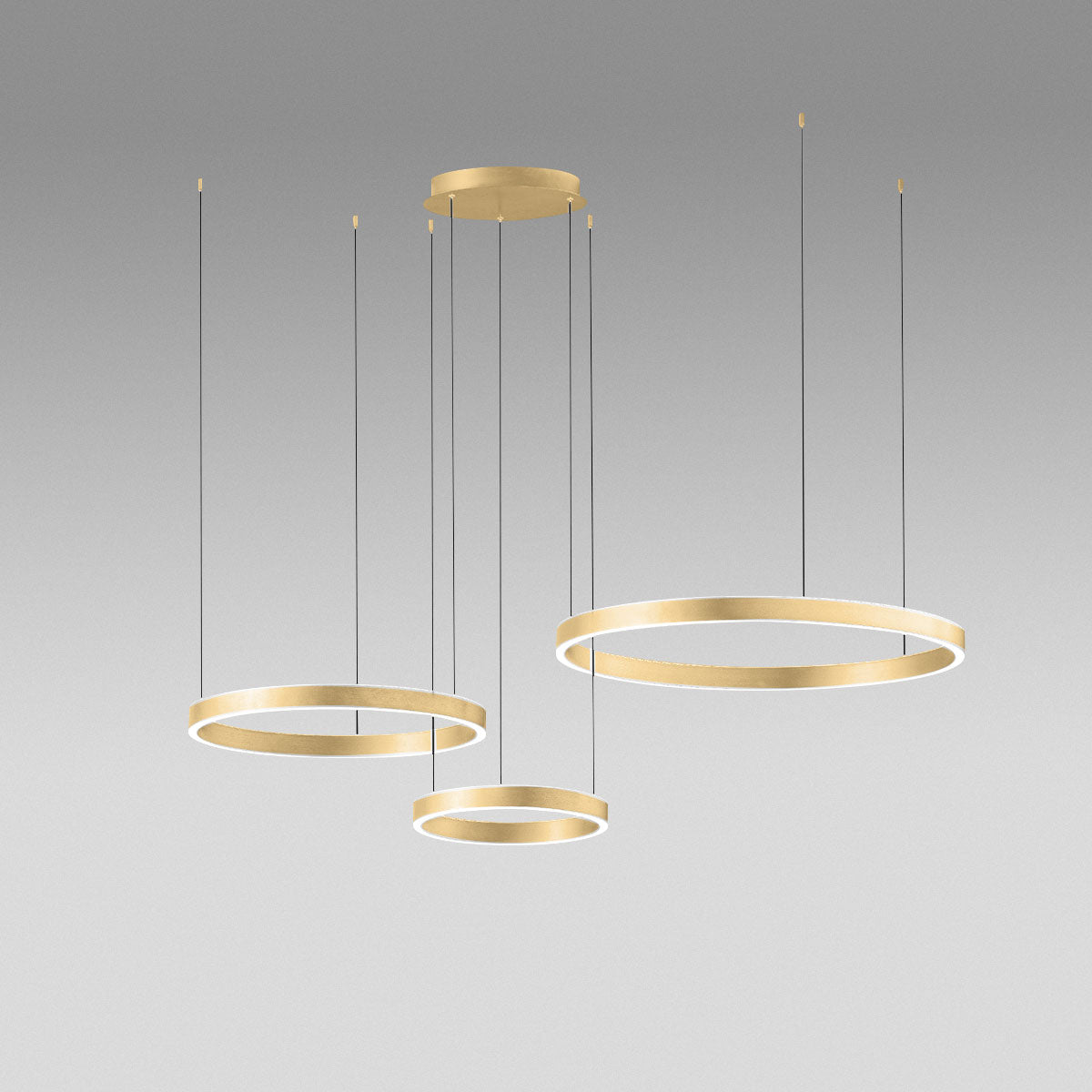 GEALUCE Montatura in alluminio satinato bianco-nero-oro. Diffusore in silicone bianco opale. LED CRISEIDE S/3D