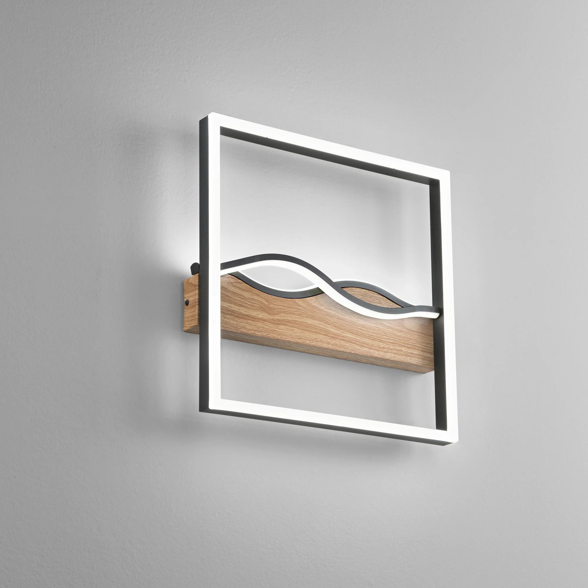 Plafoniera LED in metallo con base effetto legno disponibile in due forme linee ondulate varianti bianco-nero CCT HAWAII
