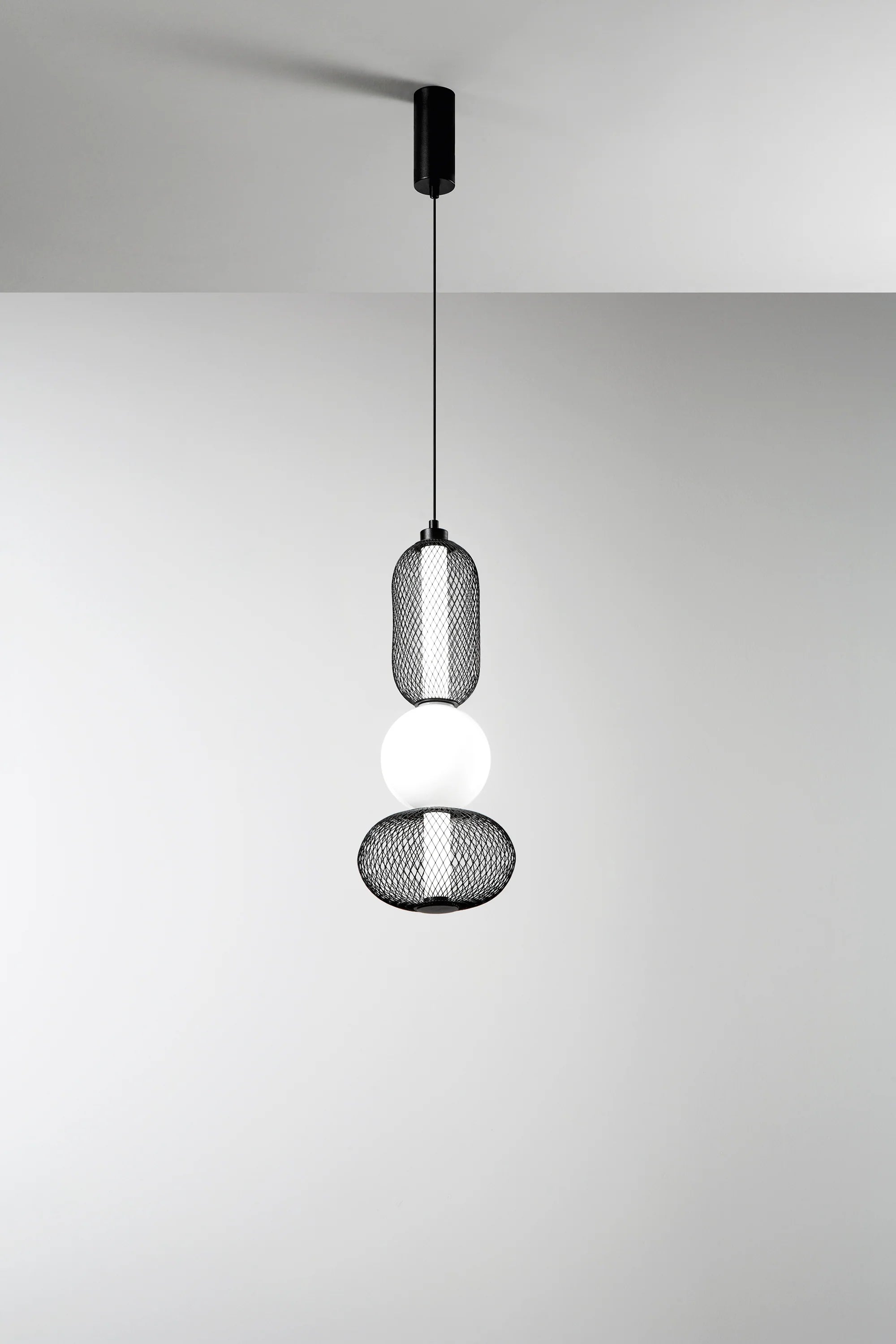 Sospensione LED in vetro soffiato e diffusori reticolati nero-oro 24W 2460LM 3000°k INKAS