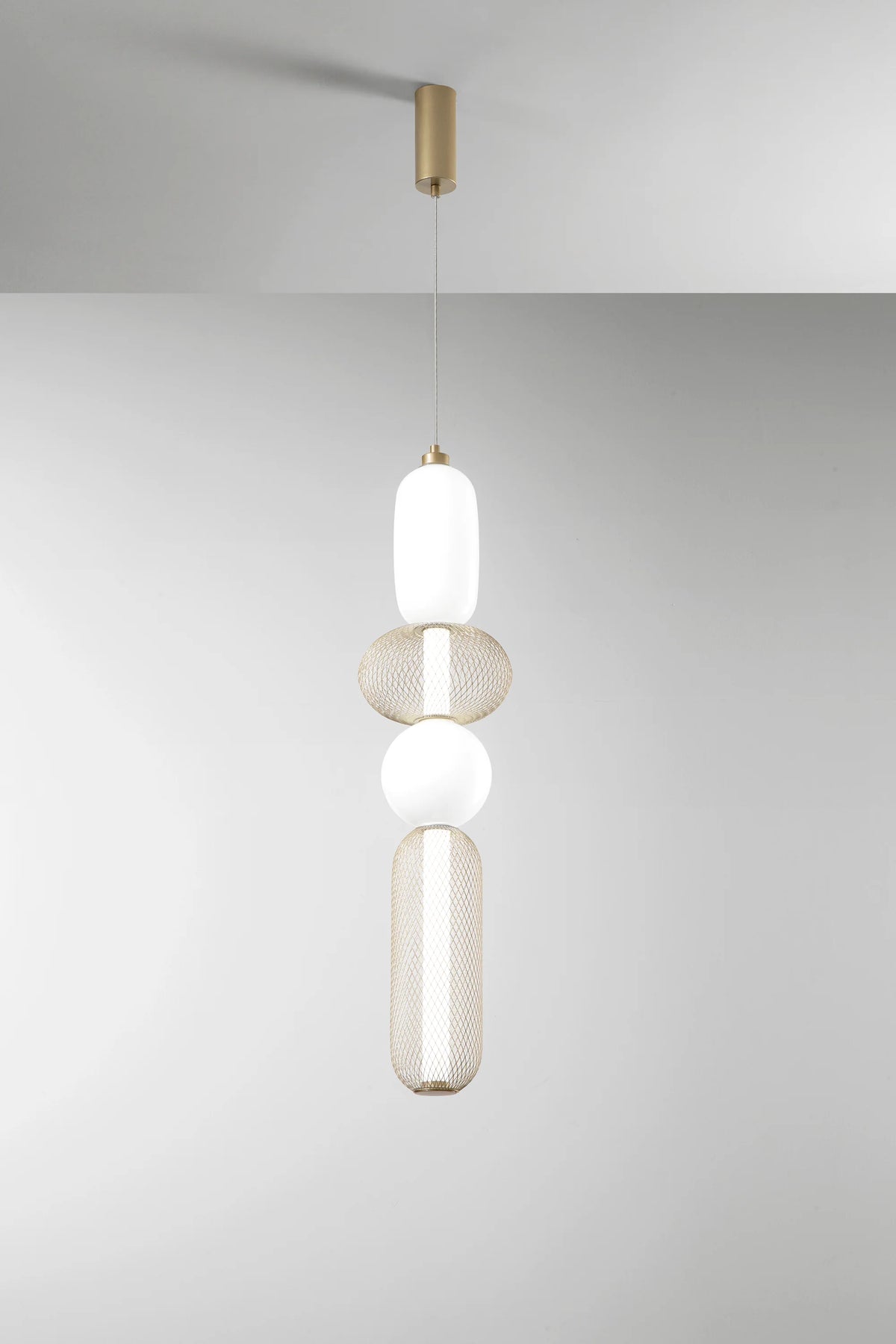 Lampa wisząca LED ze szkła dmuchanego i siatkowymi kloszami czarno-złota 36W 3720LM 3000°k INKAS