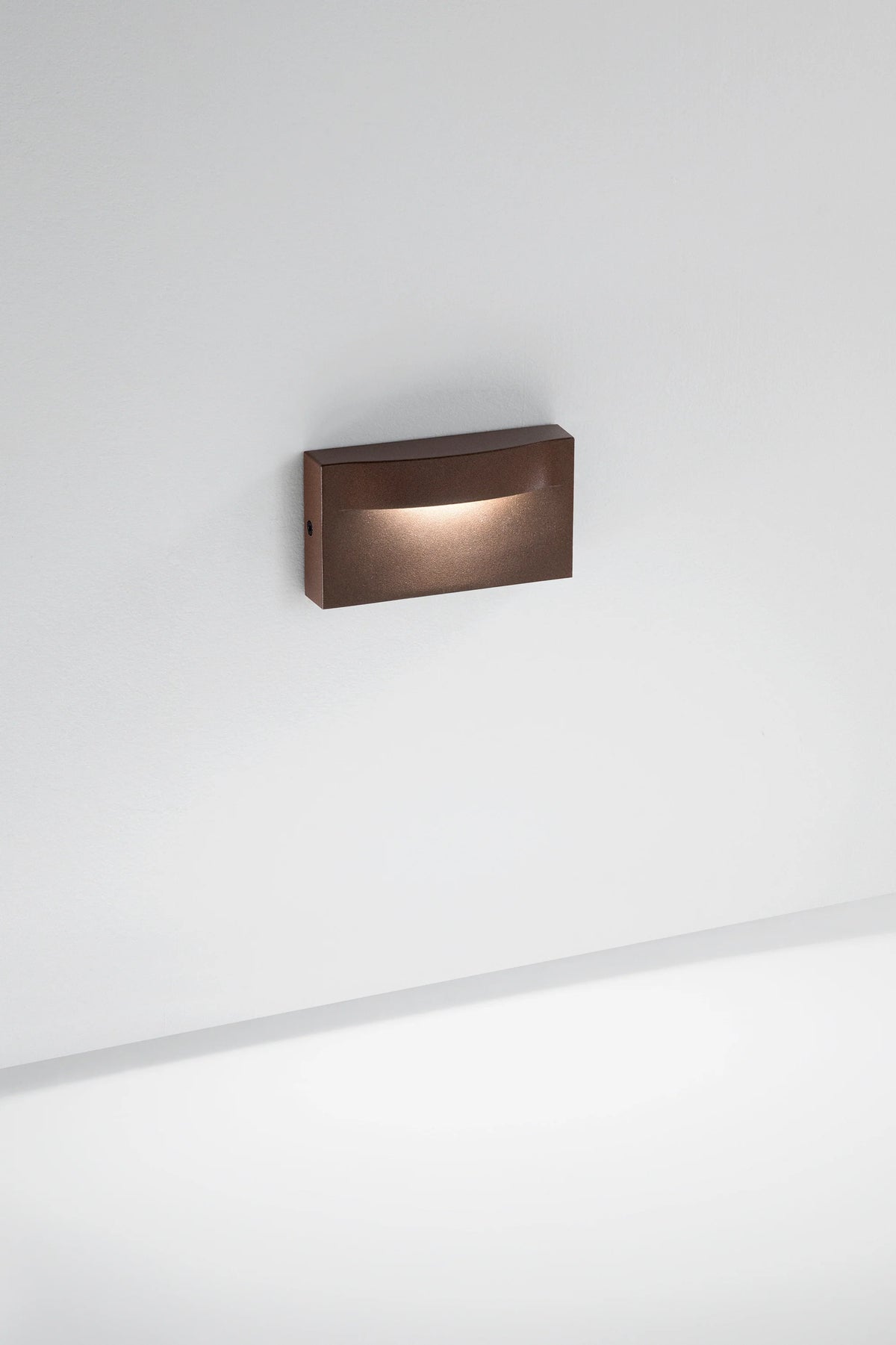 Applique LED da Esterno IP65 8W 1100lm 3000K | Alluminio Bianco Nero Bronzo | Fascio 120° | Mobula