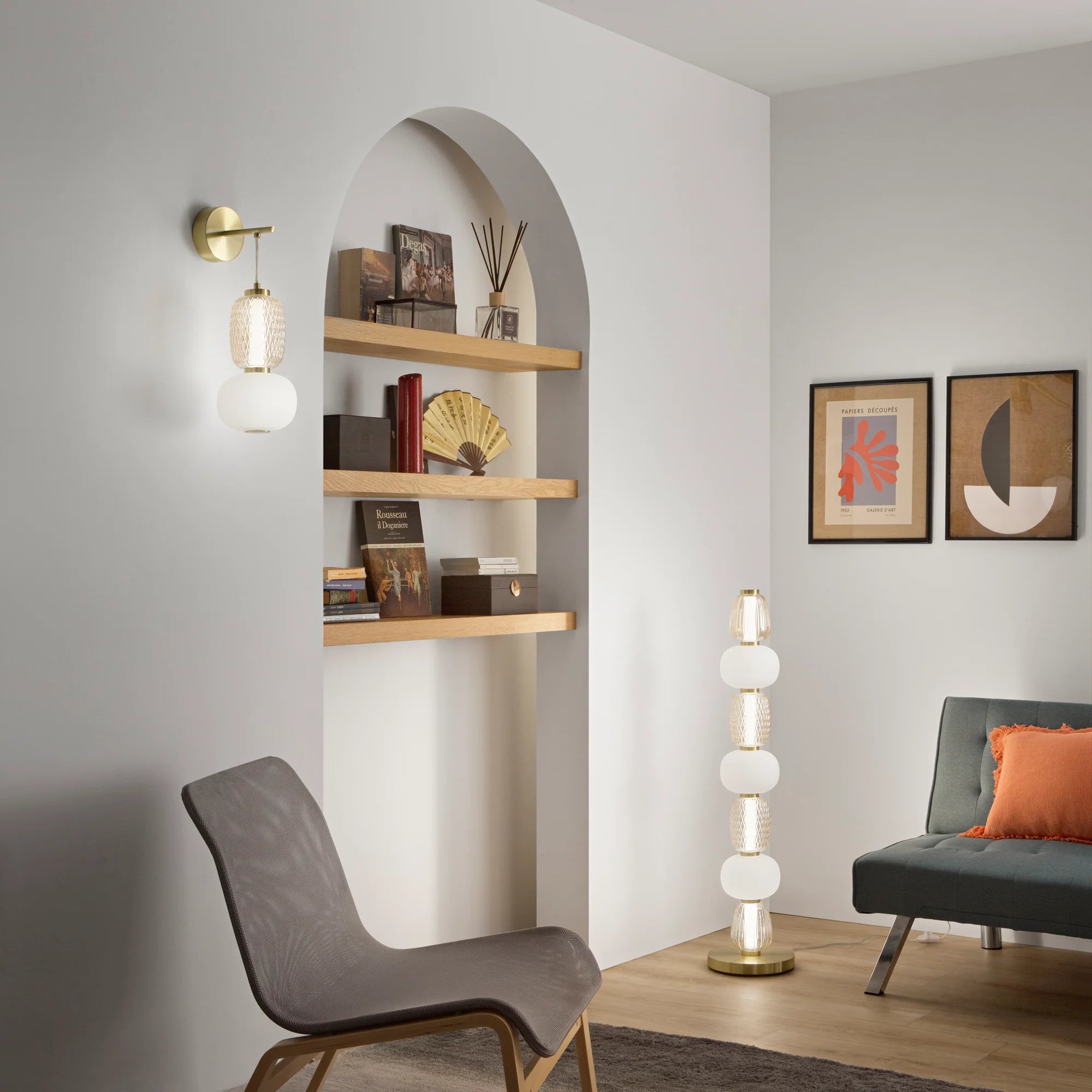 Piantana LED metallo e vetro soffiato bianco-oro 40W 4000LM luce calda 3000°k TOTEM