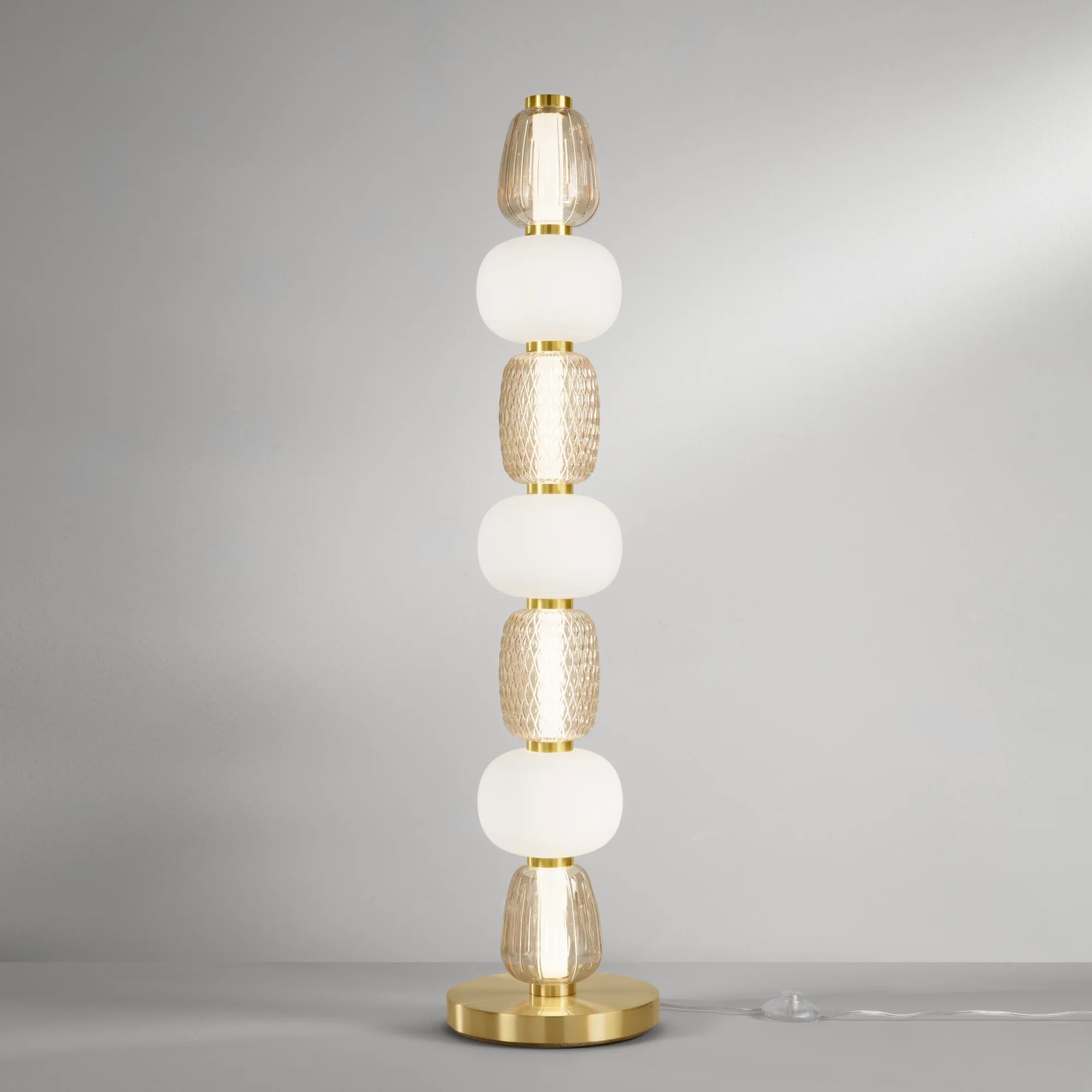 Piantana LED metallo e vetro soffiato bianco-oro 40W 4000LM luce calda 3000°k TOTEM