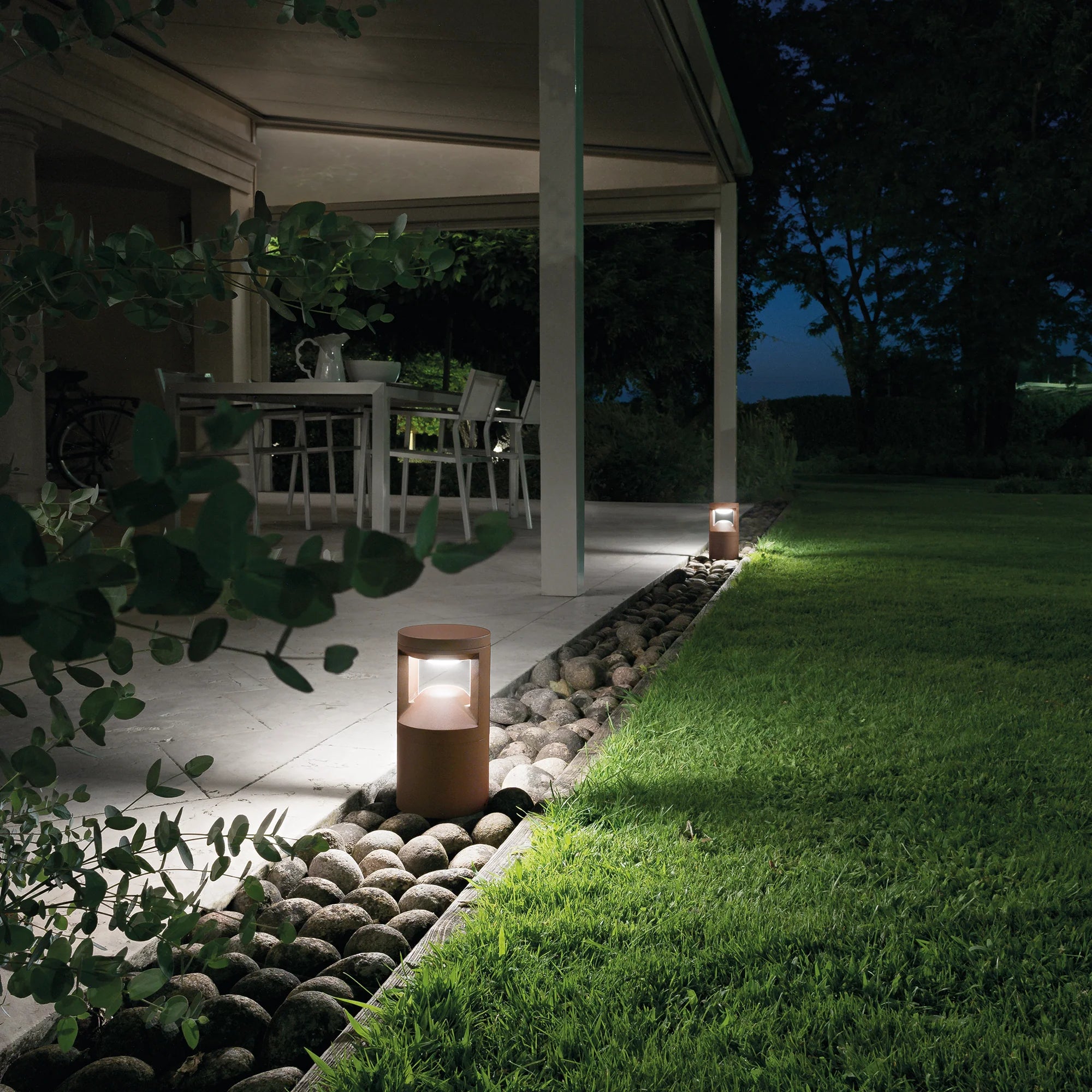 Palo per esterno IP65 in alluminio antracite o corten led integrato con regolazione luce 3000-4000°k WAMI