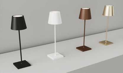 Lampă de masă metalică de exterior IP54 reîncărcabilă albă, neagră, aurie și corten LED integrat lumină caldă 3000°k 2.2W 190 lumeni DRINK