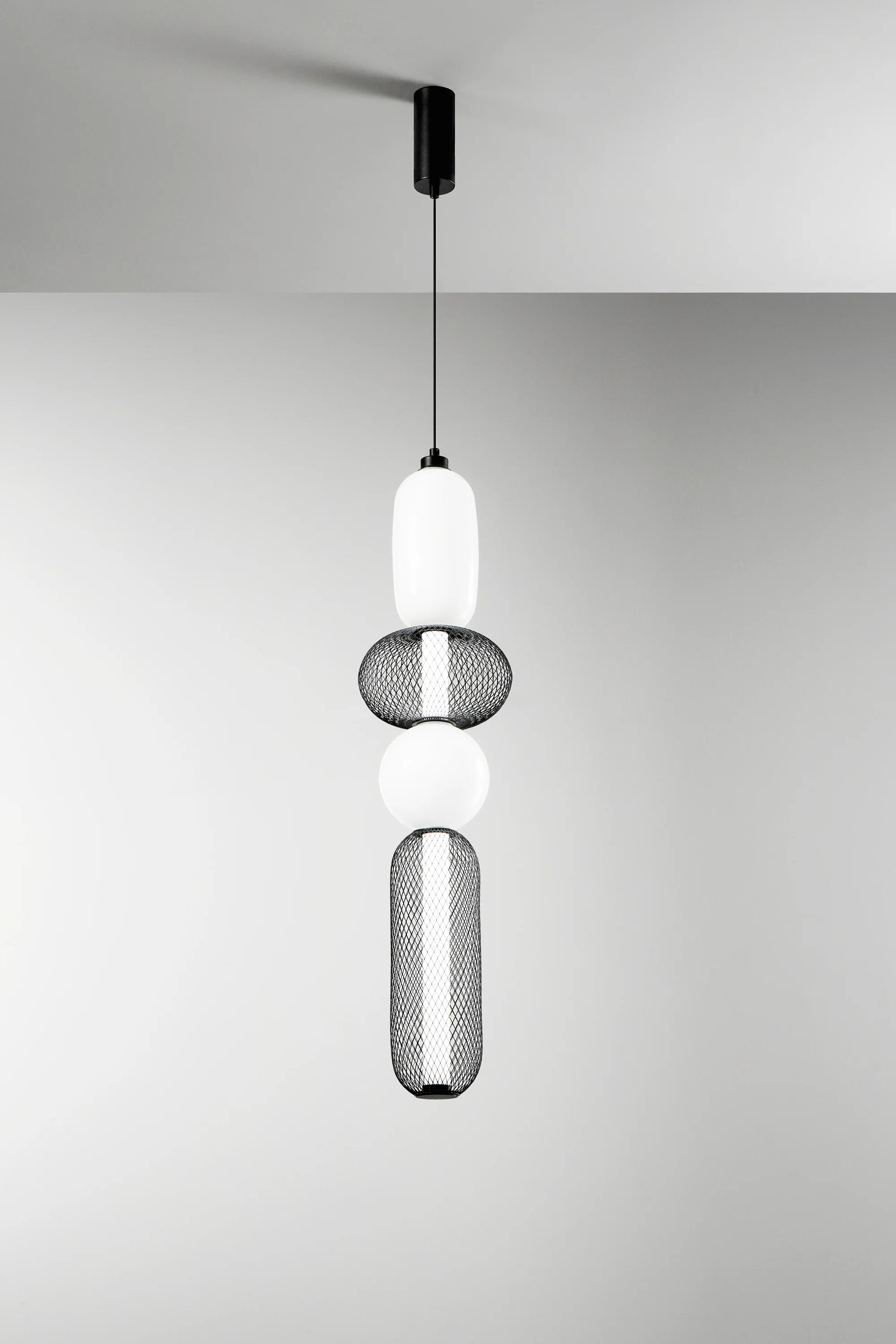 Sospensione LED in vetro soffiato e diffusori reticolati nero-oro 36W 3720LM 3000°k INKAS
