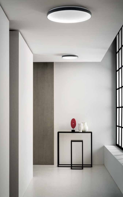 Plafoniera LED KRIZIA P/G – Alluminio Satinato Bianco, Nero o Oro | D.58cm | 50W Dimmerabile