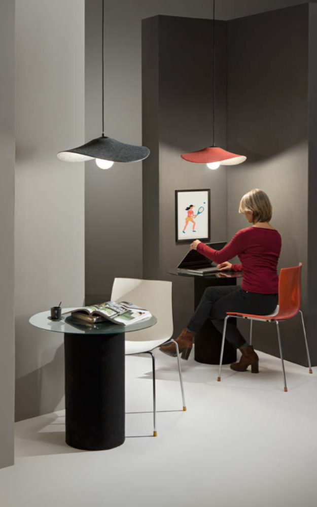 Lampa wisząca filcowa o giętkich i płynnych liniach, czarno-pomarańczowa, 1xE27, bez żarówki, LENGLEN